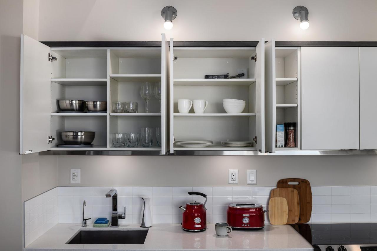 Corner Nest - Luxury Brand New Top Floor 2Bedroom Condo Kelowna Eksteriør bilde