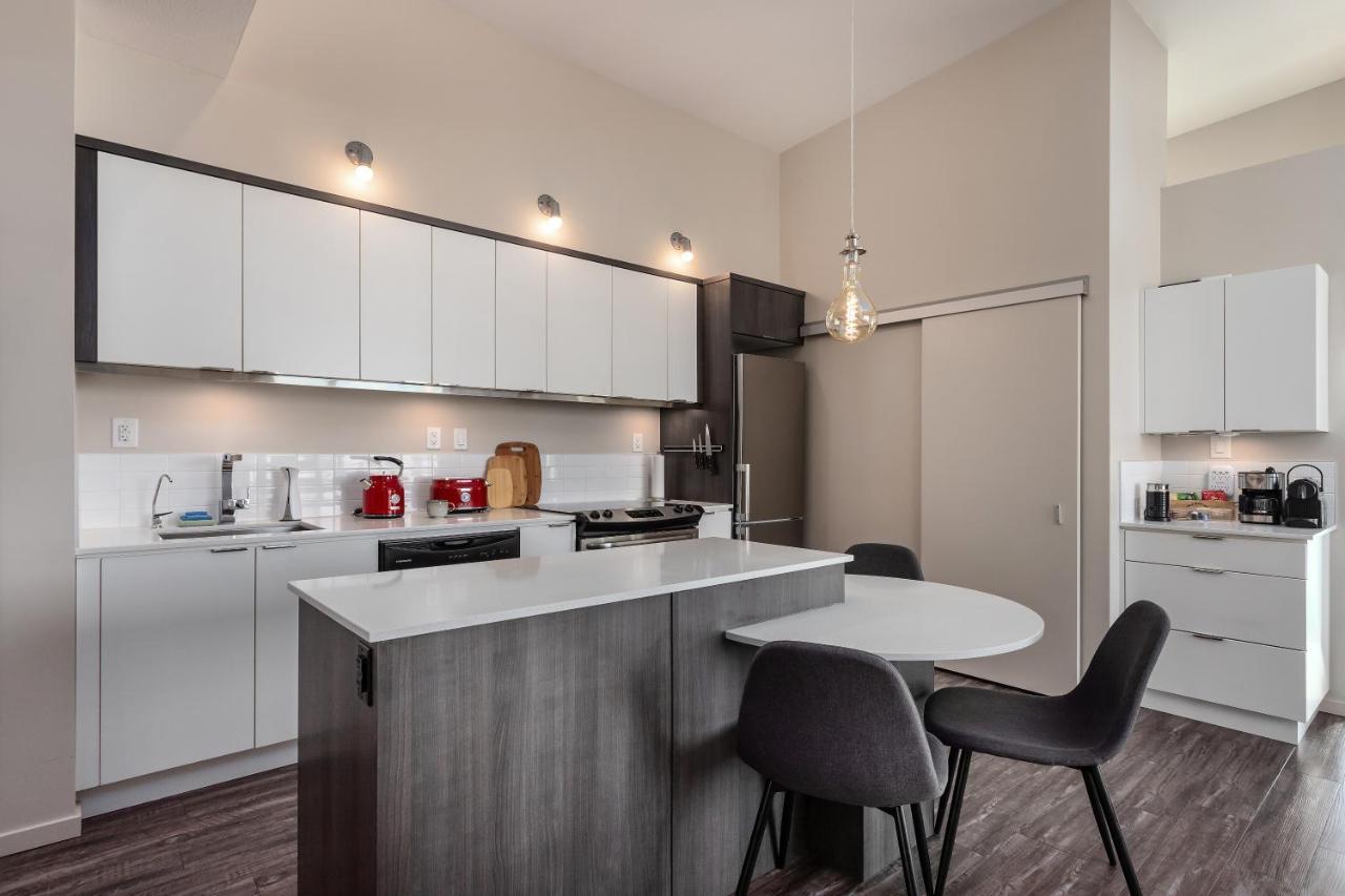 Corner Nest - Luxury Brand New Top Floor 2Bedroom Condo Kelowna Eksteriør bilde