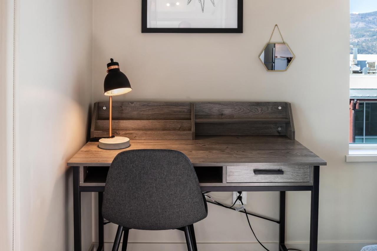 Corner Nest - Luxury Brand New Top Floor 2Bedroom Condo Kelowna Eksteriør bilde