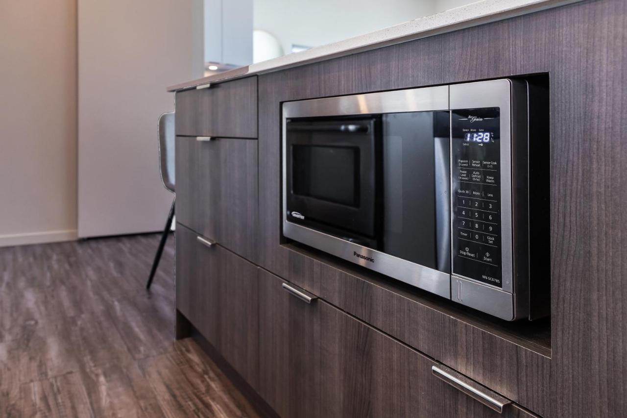 Corner Nest - Luxury Brand New Top Floor 2Bedroom Condo Kelowna Eksteriør bilde